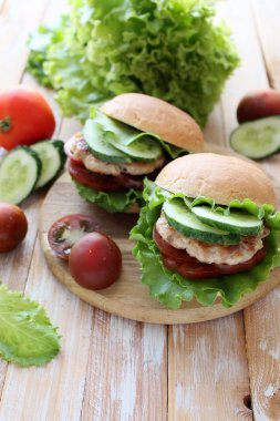 Lezzetli hamburger ev yapımı