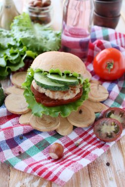 Lezzetli hamburger ev yapımı