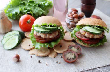 Lezzetli hamburger ev yapımı