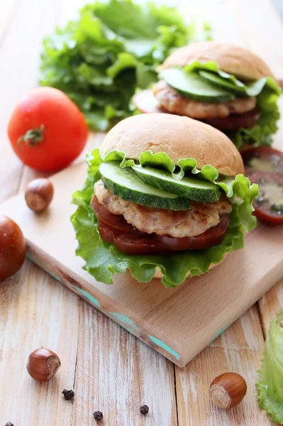 Lezzetli hamburger ev yapımı