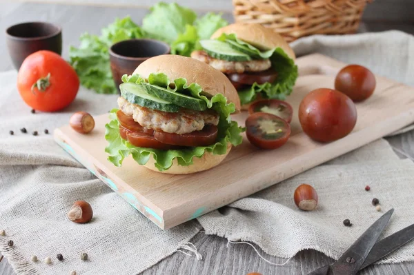 Lezzetli hamburger ev yapımı