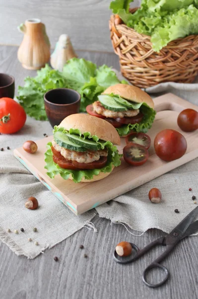 Lezzetli hamburger ev yapımı