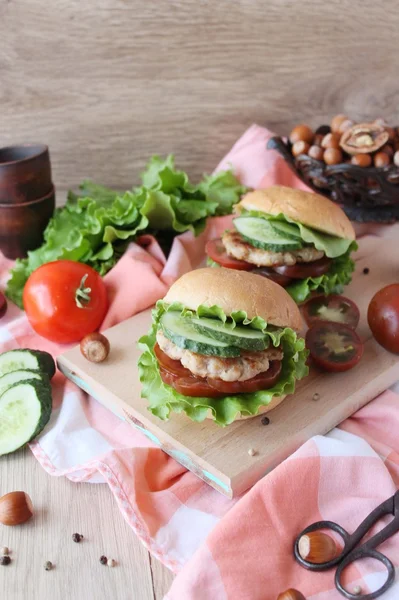 Delicioso hambúrguer caseiro — Fotografia de Stock