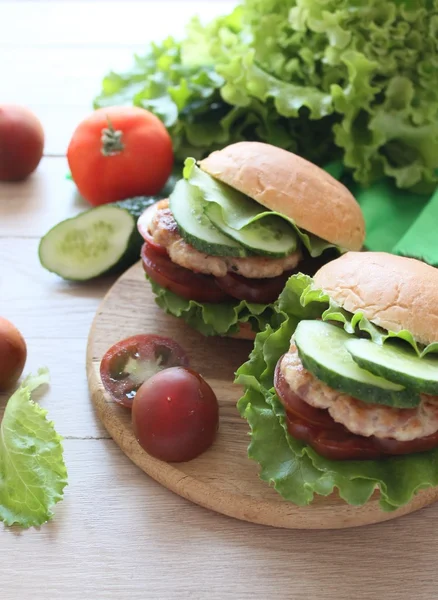 Delicioso hambúrguer caseiro — Fotografia de Stock