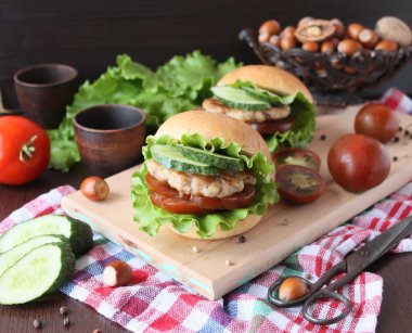 Lezzetli hamburger ev yapımı