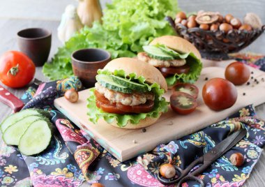 Lezzetli hamburger ev yapımı