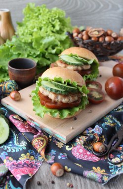 Lezzetli hamburger ev yapımı