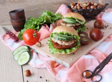 Lezzetli hamburger ev yapımı