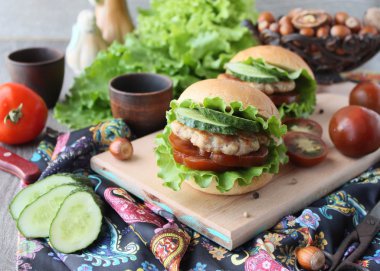 Lezzetli hamburger ev yapımı