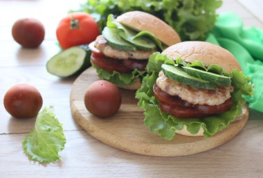 Lezzetli hamburger ev yapımı