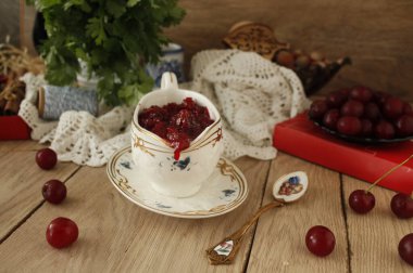 Kiraz sosu, ekşi kiraz