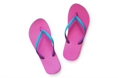 Pembe parmak arası terlikler beyaz arkaplanda izole edildi
