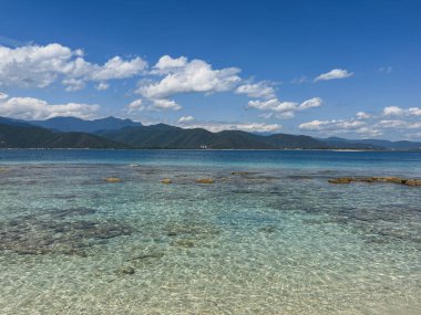 Dağlı tropik turkuaz su - Long Island, Venezuela