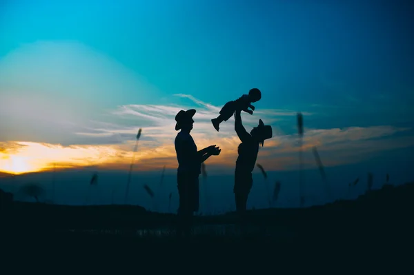 Gelukkig gezin samen — Stockfoto