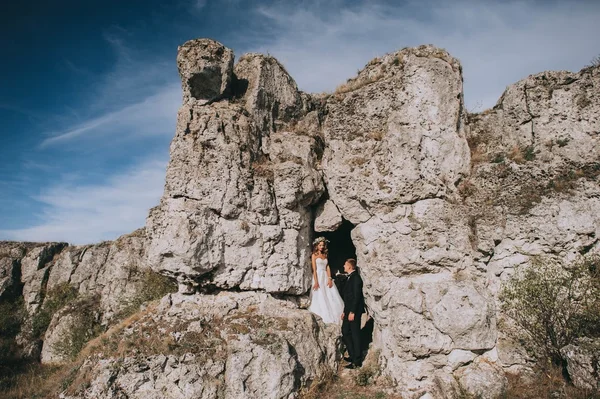 Belo casal newlyweeds — Fotografia de Stock