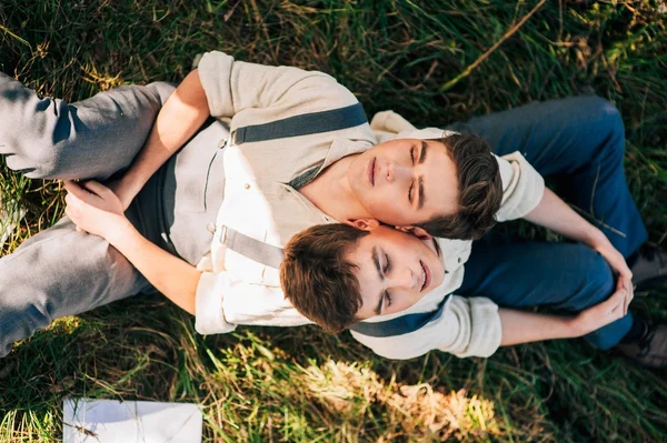 Dos hermanos gemelos — Foto de Stock