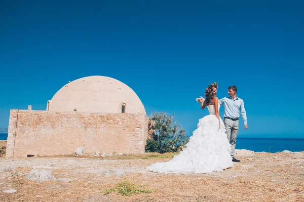 Casal perto de Mesquita do Sultão Ibrahim — Fotografia de Stock