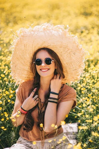 Romantic hippie girl on a field — Stock Photo, Image