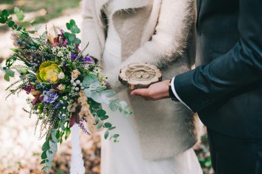 Holding alyans damat