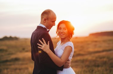 Akşamları düğün çifti