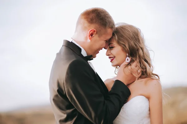 Hermosa pareja de recién nacidos — Foto de Stock