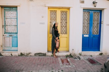 şapkalı genç güzel kız