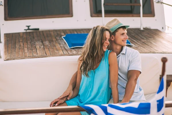 Couple relaxing on the yacht cruise — Stock Photo, Image