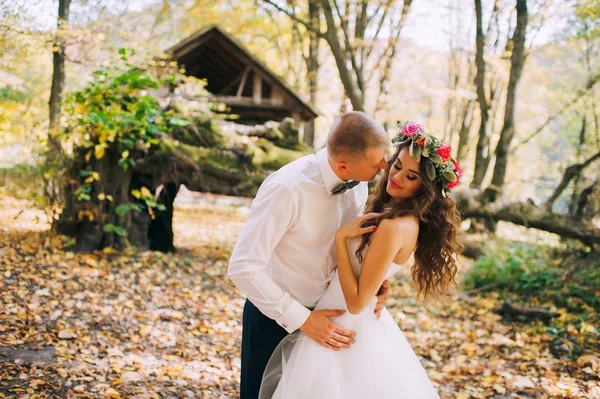 Novia y novio felices — Foto de Stock