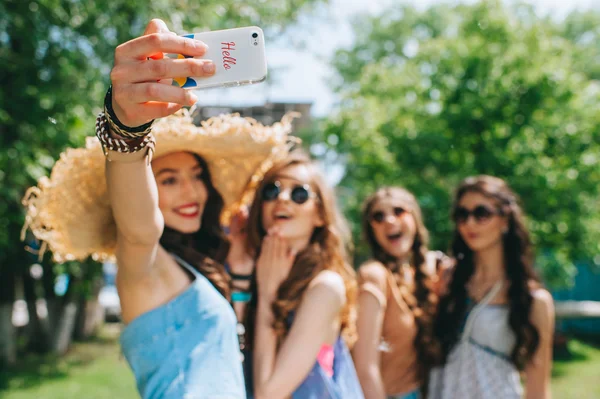 Four beautiful young girls — Stock Photo, Image