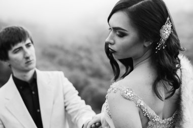 mutlu bir yeni evli çift