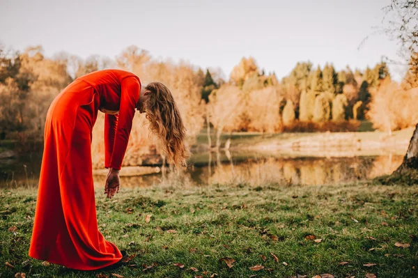 Redhead girl in mysterious forest — Stock Photo, Image