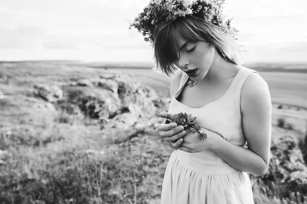 Menina Pensive jovem . — Fotografia de Stock