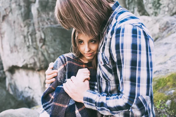 Couple in love at Carpathian Mountains — Stock Photo, Image