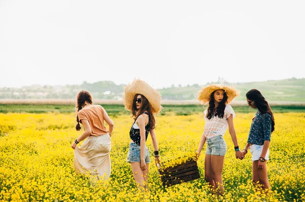 Four beautiful hippie girls — Stock Photo, Image