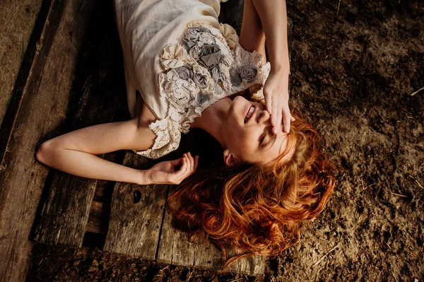 Chica con el pelo rojo — Foto de Stock