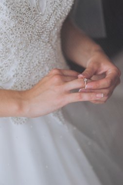  Gelinin el yüzüğü