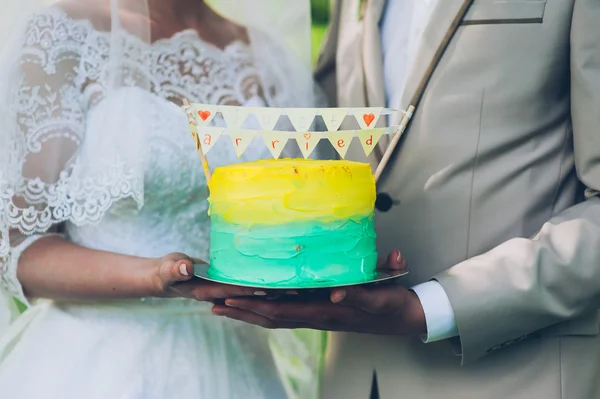 Gâteau de mariage jaune et azur — Photo