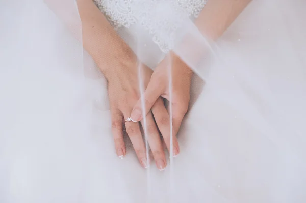 Woman tries on her beautiful ring — Stock Photo, Image