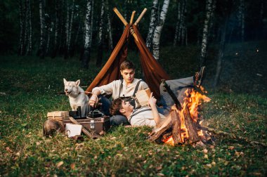 İki ikiz kardeşler