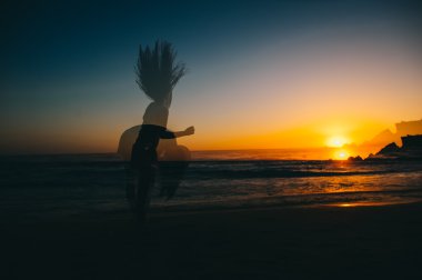 Çoklu pozlama, kız siluet 