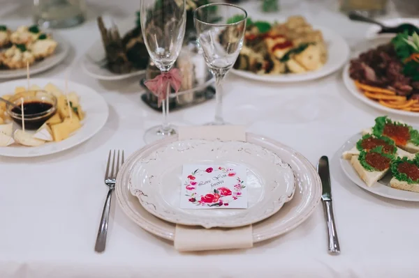 Eleganter Abendtisch — Stockfoto