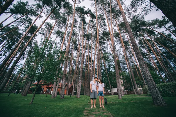 Couple amoureux s'amuser — Photo