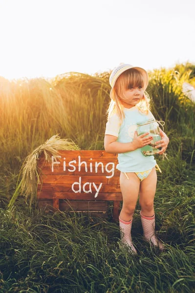 Día de los pescadores, una niña, decoración — Foto de Stock