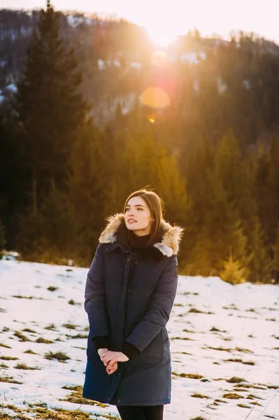 Girl in her Winter Warm Clothing — Stock Photo, Image