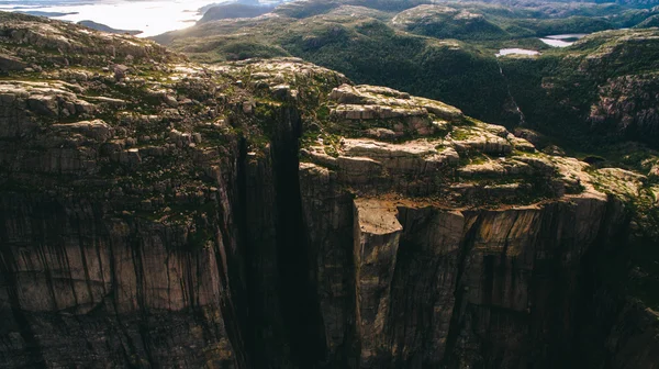 Klippe Preikestolen am Fjord Lysefjord — Stockfoto