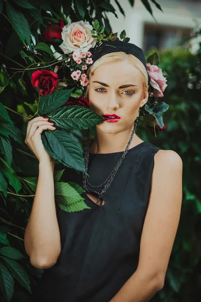 Bela jovem menina — Fotografia de Stock