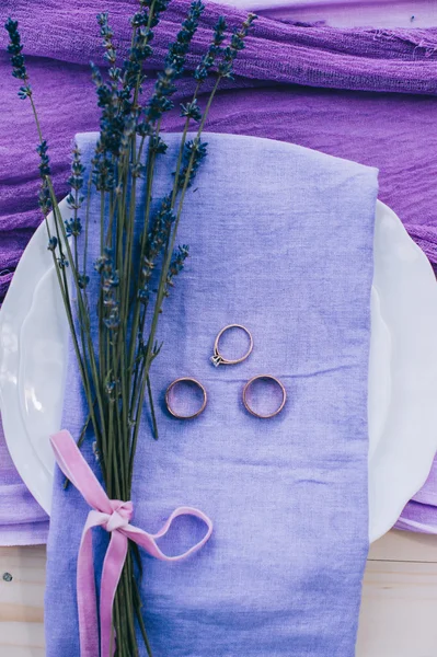 Jolie table violette — Photo