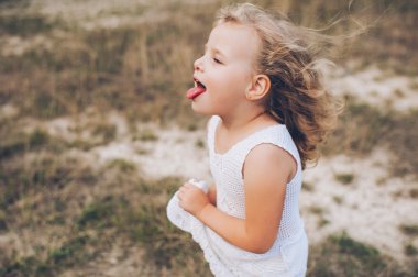 duygusal çocuk kız