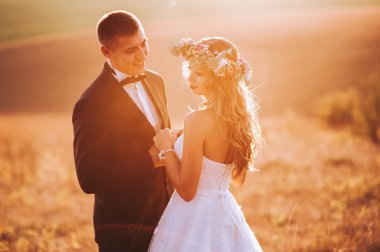 Dağlarda güzel yeni evliler