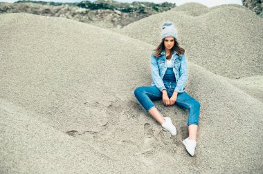 genç ve güzel kadın moda portre